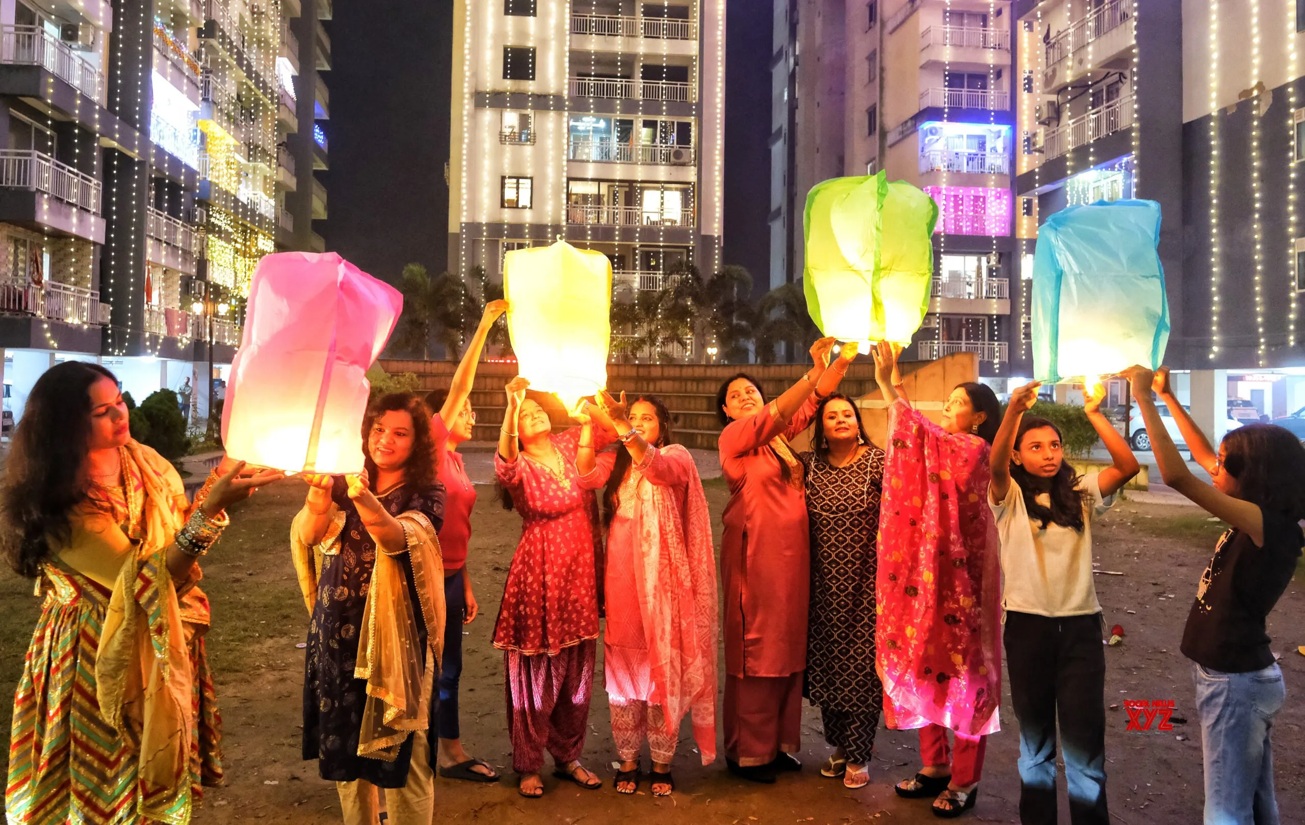 Dhanbad: Women Light Sky Lanterns #Gallery