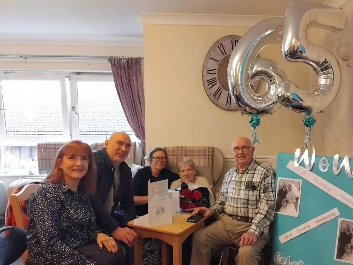 Wishaw couple celebrate 65th wedding anniversary in style