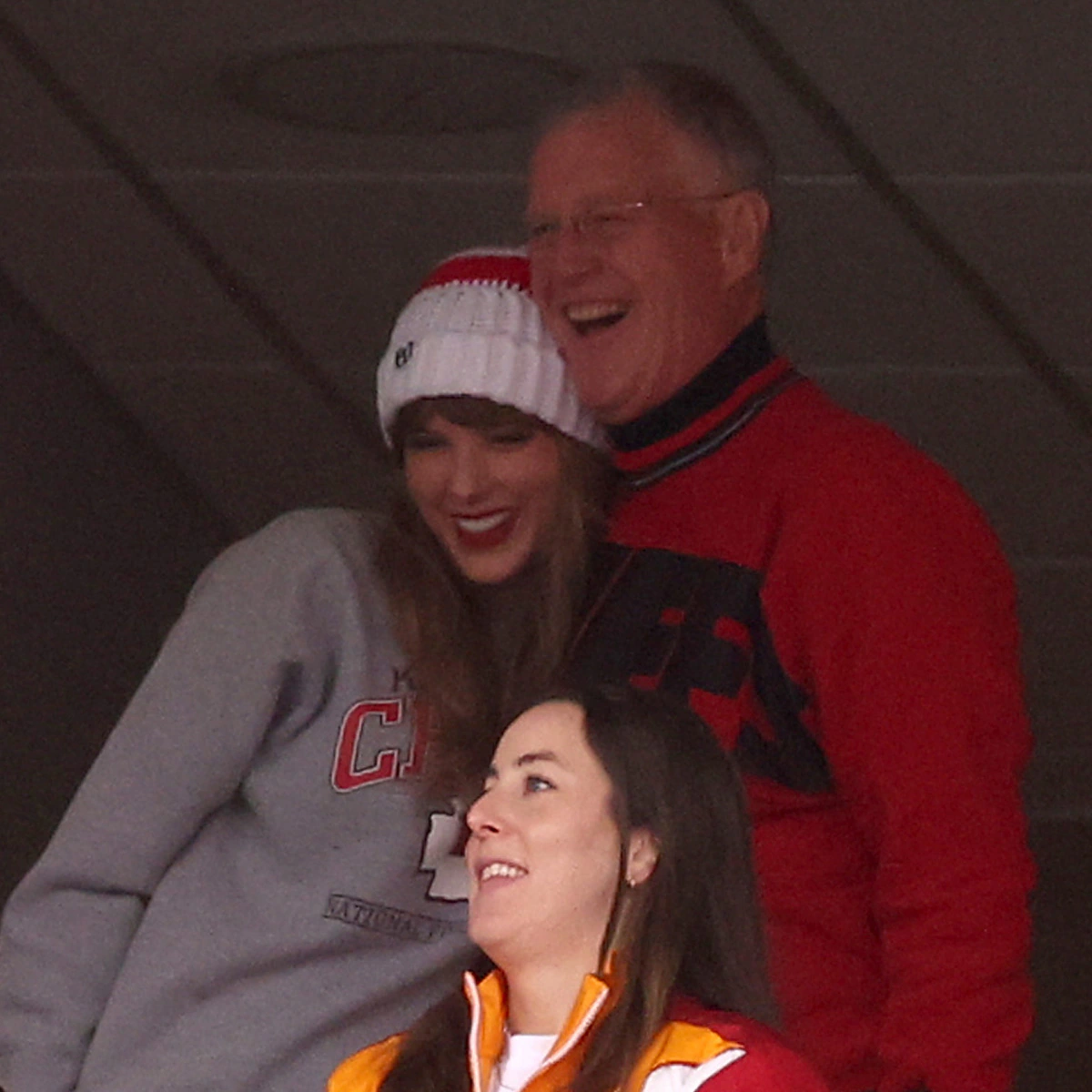 Taylor Swift, Dad Scott Swift Support Travis Kelce at Chiefs Game