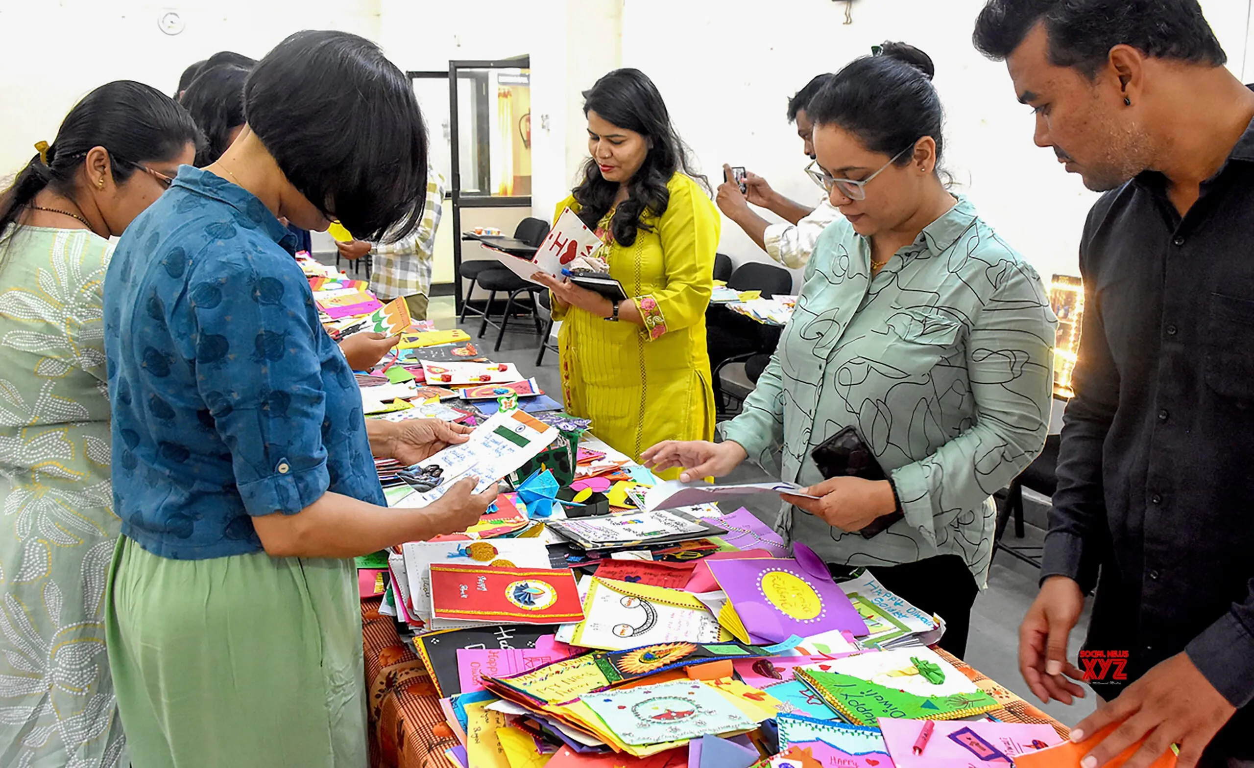 Vadodara: Students Prepare Diwali Greetings for Indian Army #Gallery
