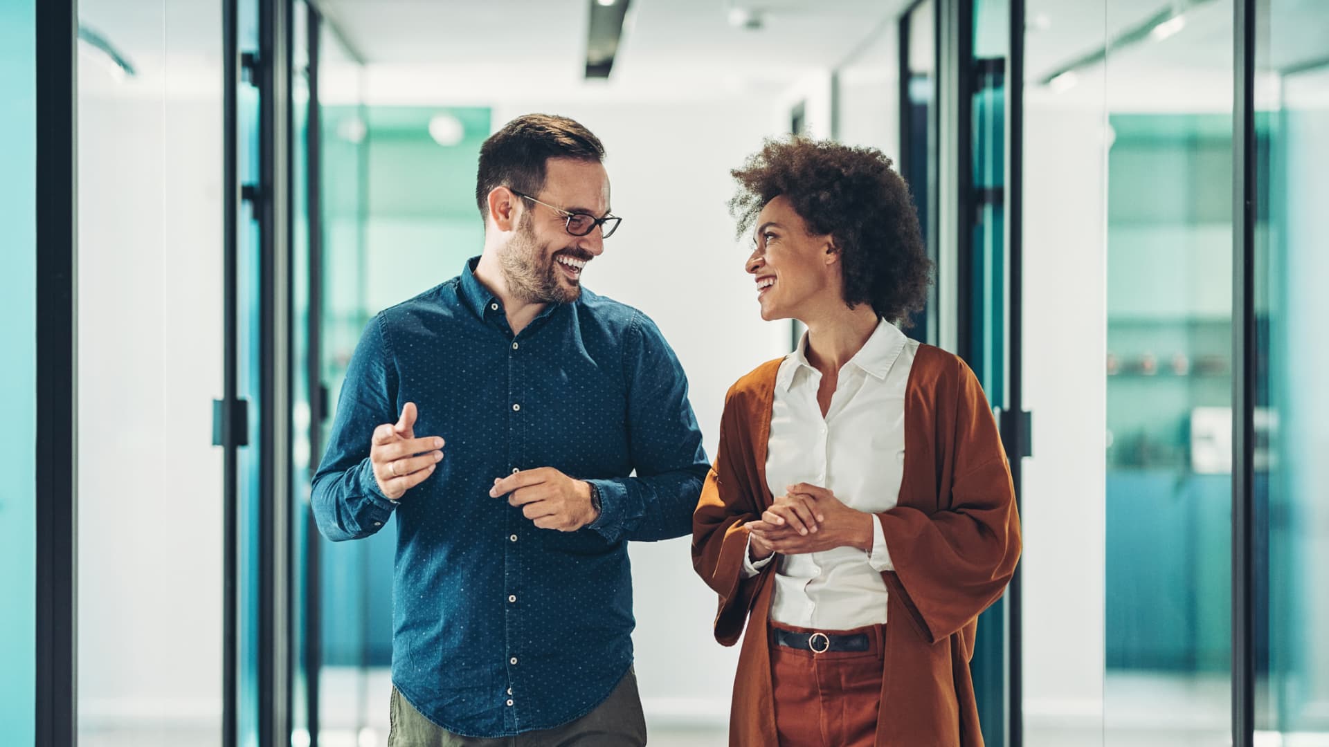 Master these 3 social skills to succeed at work, says Ivy League psychologist