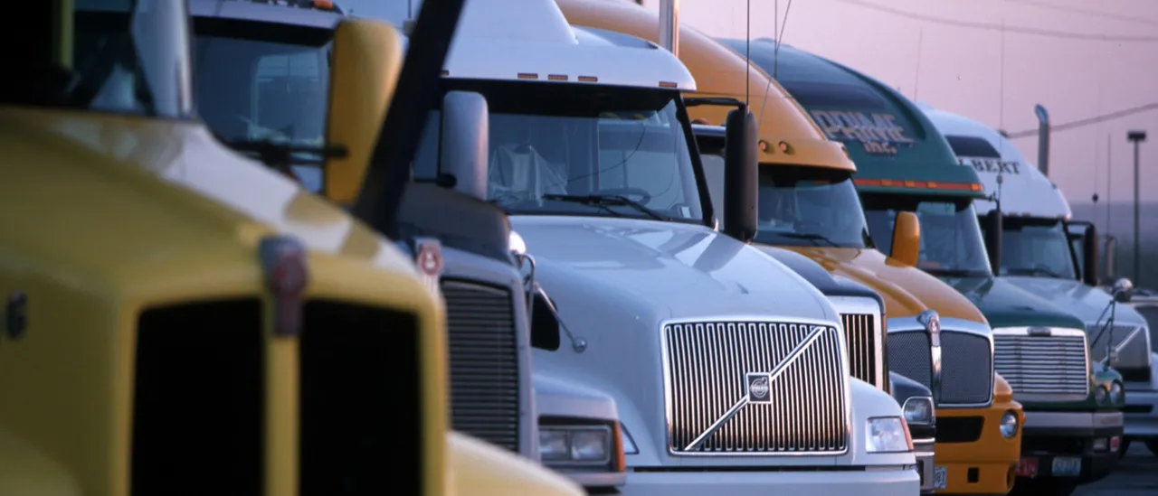 Trump Admin Drastically Restricts Licenses For Migrant Truckers Amid Catastrophic Crashes
