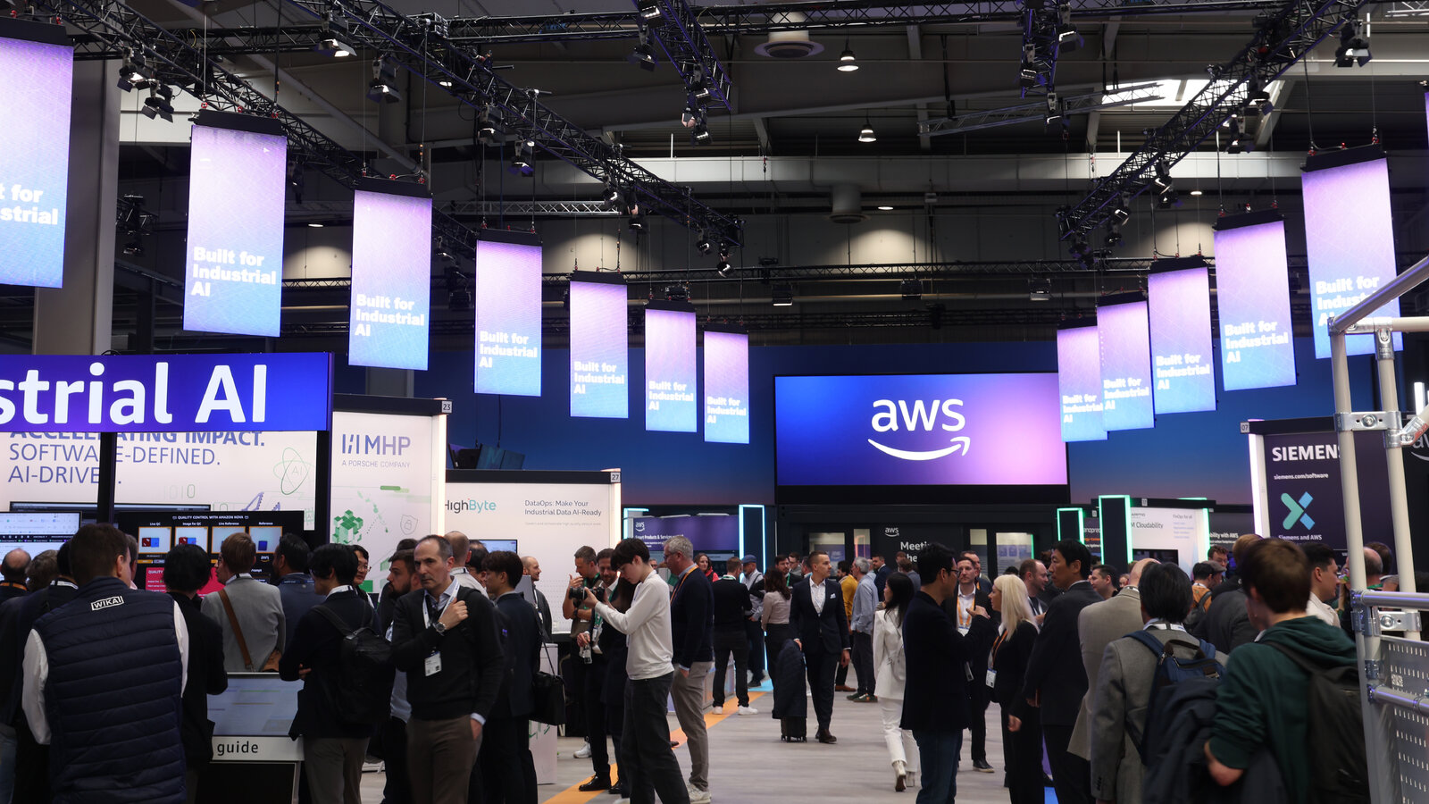 Amazon’s AWS Disruption Creates Outages for Hundreds of Websites for Hours