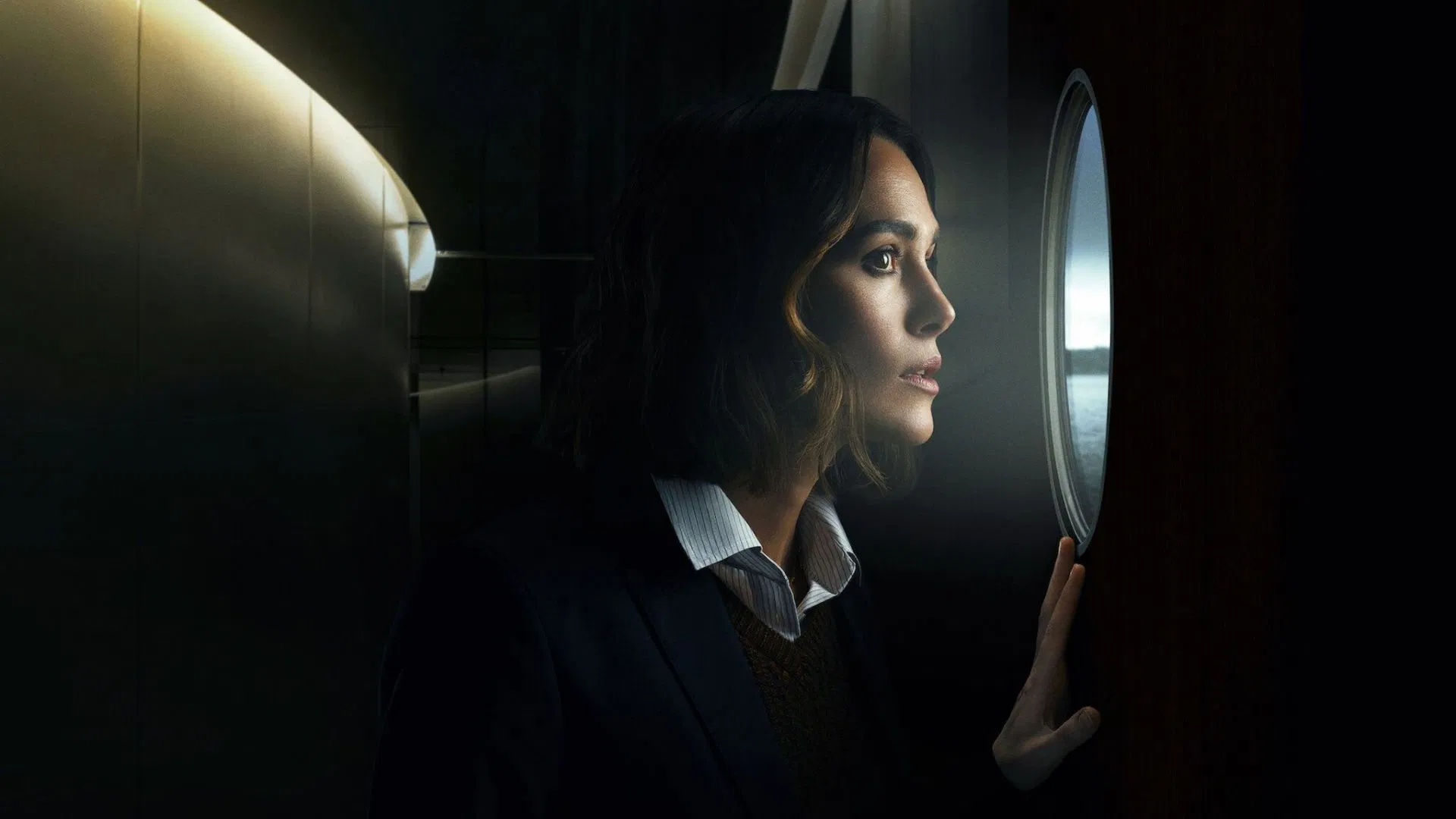 Is The Woman in Cabin 10 based on a book? Source material explained