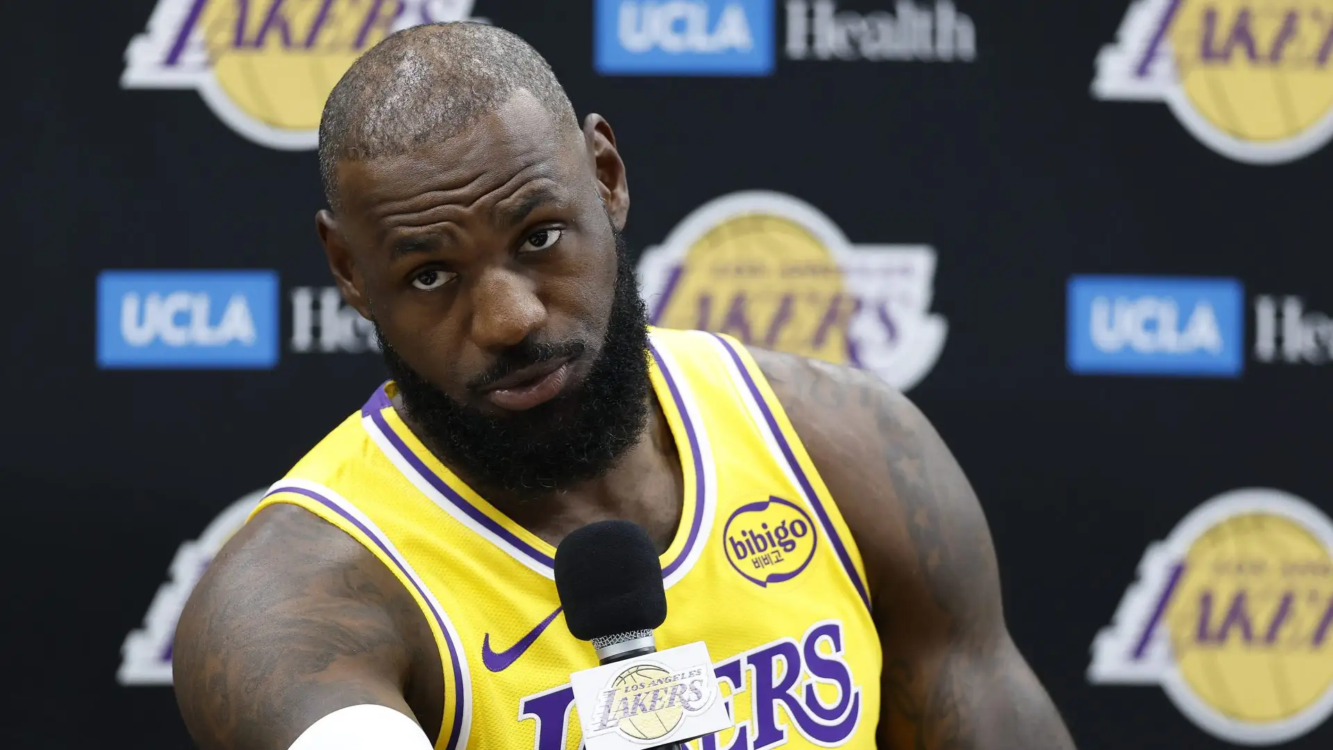 Lakers Urged to Trade LeBron James 'While They Still Can'