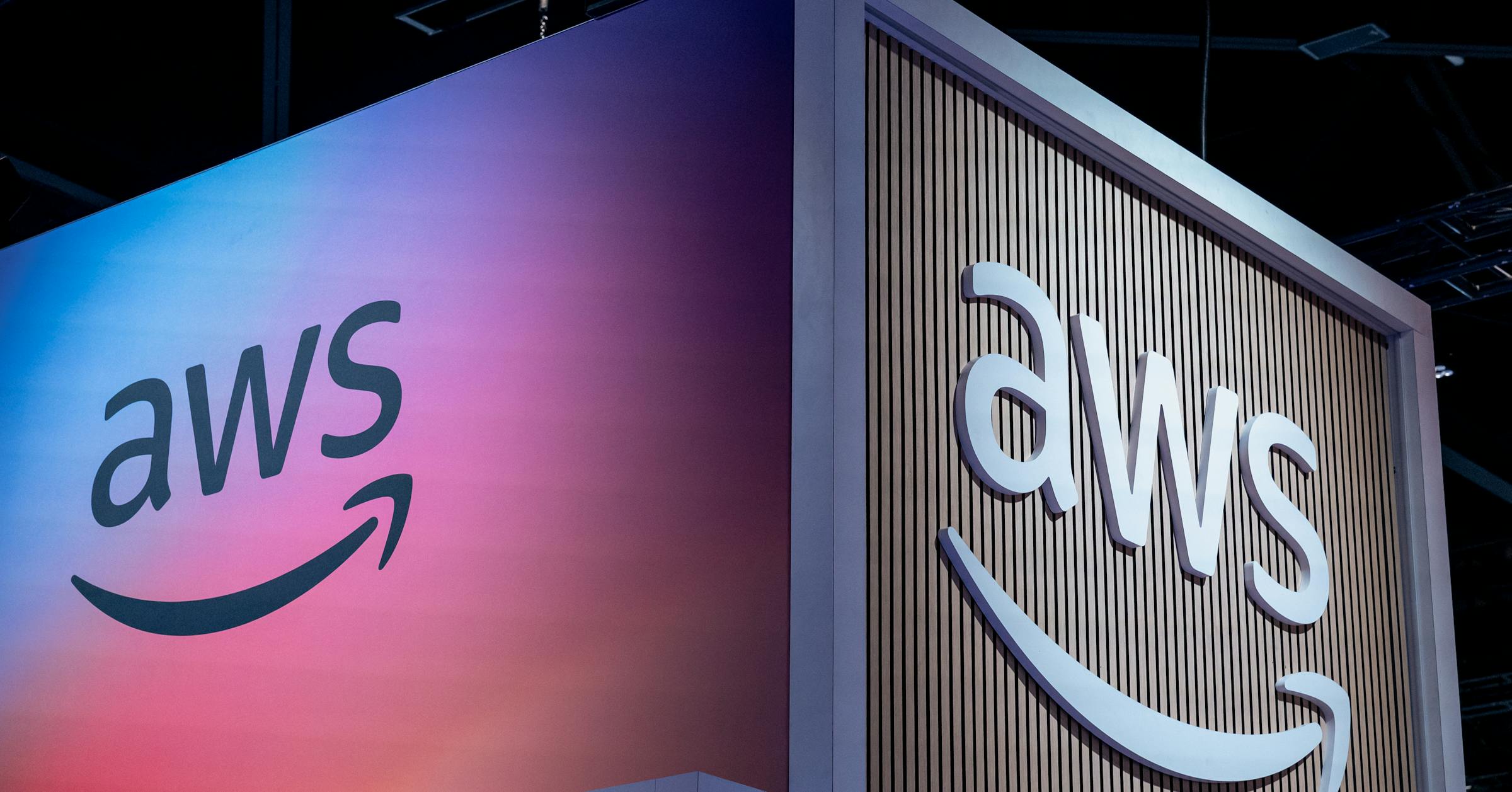 Amazon Web Services outage disrupts Snapchat, Robinhood and other major online sites