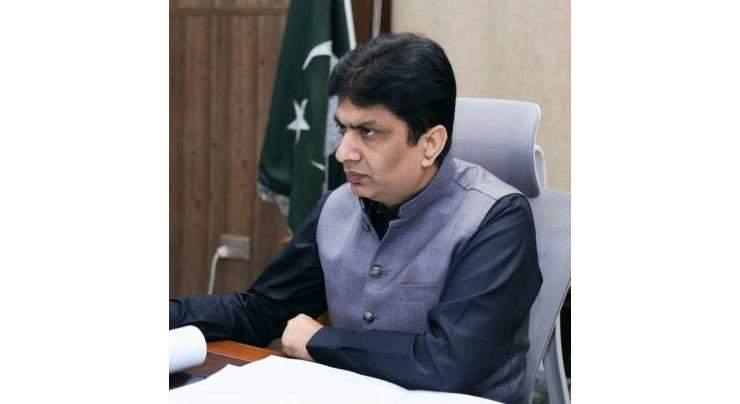Commissioner orders immediate upkeep and renovation of Multan parks