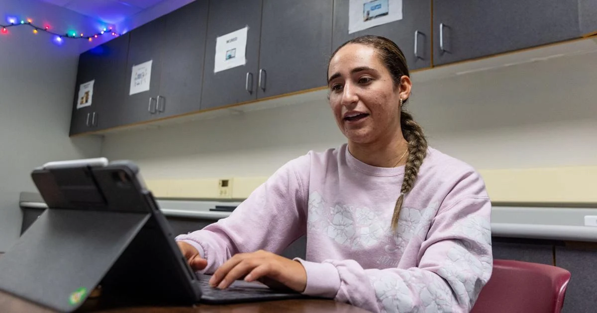 Omaha metro school districts take different approaches to AI