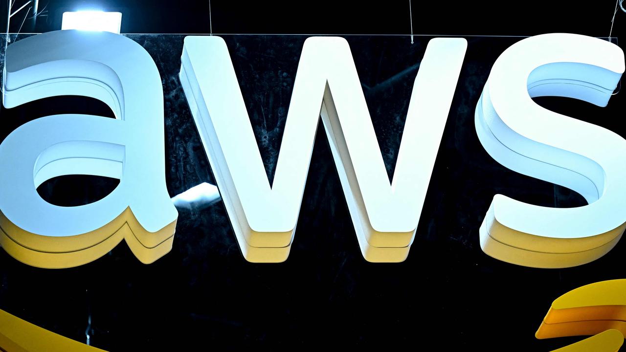 Aussies smashed in global Amazon outage