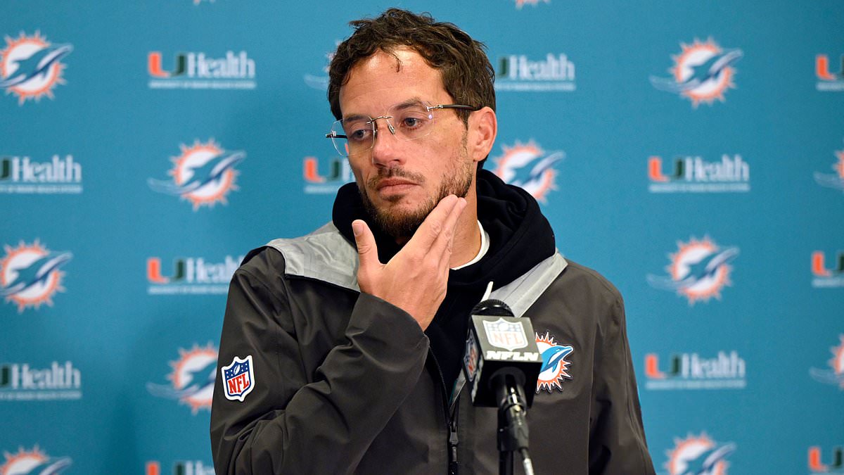 Miami Dolphins make decision on future of head coach Mike McDaniel after latest humiliating NFL loss
