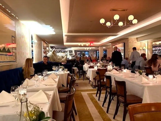 40 Years Later, New York’s Le Bilboquet Remains A Standard As A Genteel French Bistro