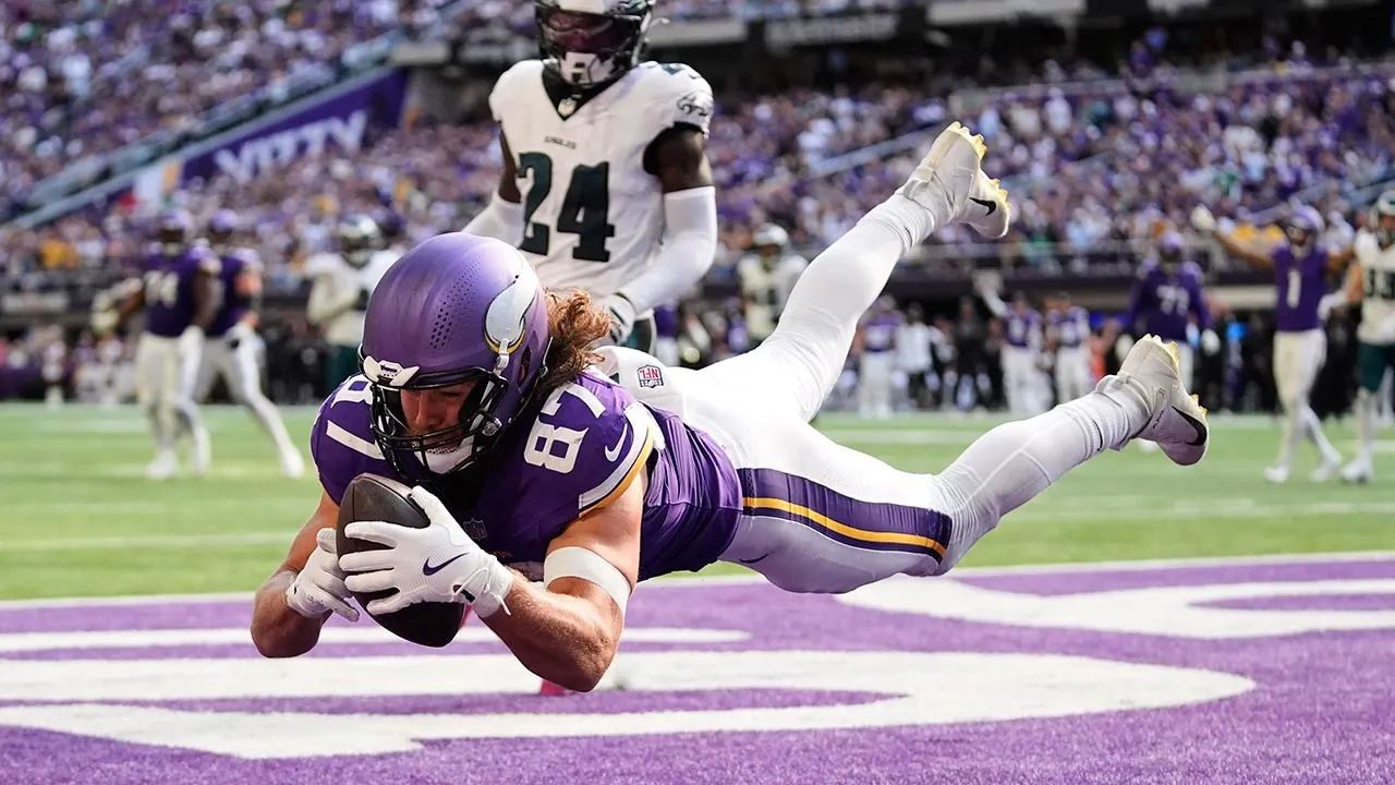 Vikings' TJ Hockenson rips NFL officials