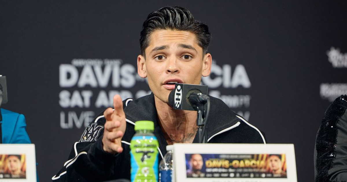 Ryan Garcia Blasts Oscar De La Hoya in Scathing X Post
