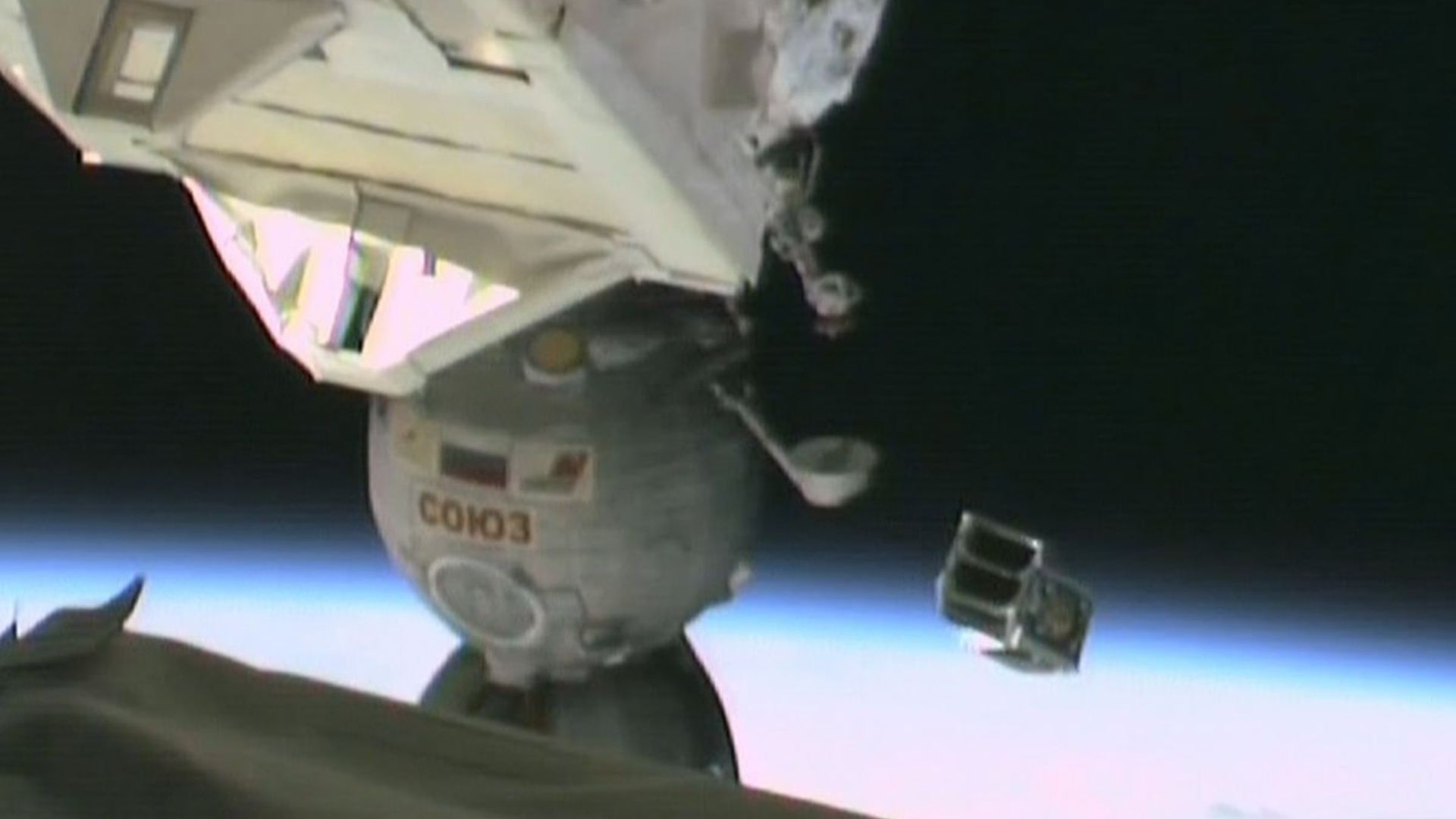 'You're free!' Tiny Japanese satellites escape doomed space station years ahead of its fiery death photo of the day for Oct. 21, 2025