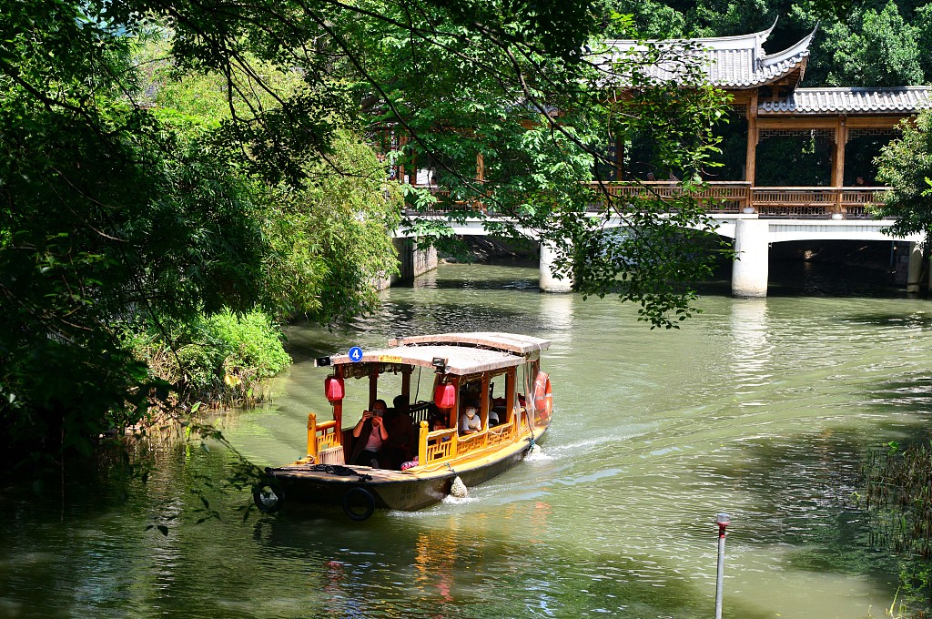 Cities developing through embracing the outside world