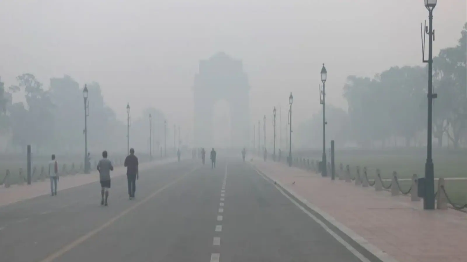 Breathing In Delhi's Toxic Air? Here Are Ways To Protect Your Lung Health Amid Worsening AQI