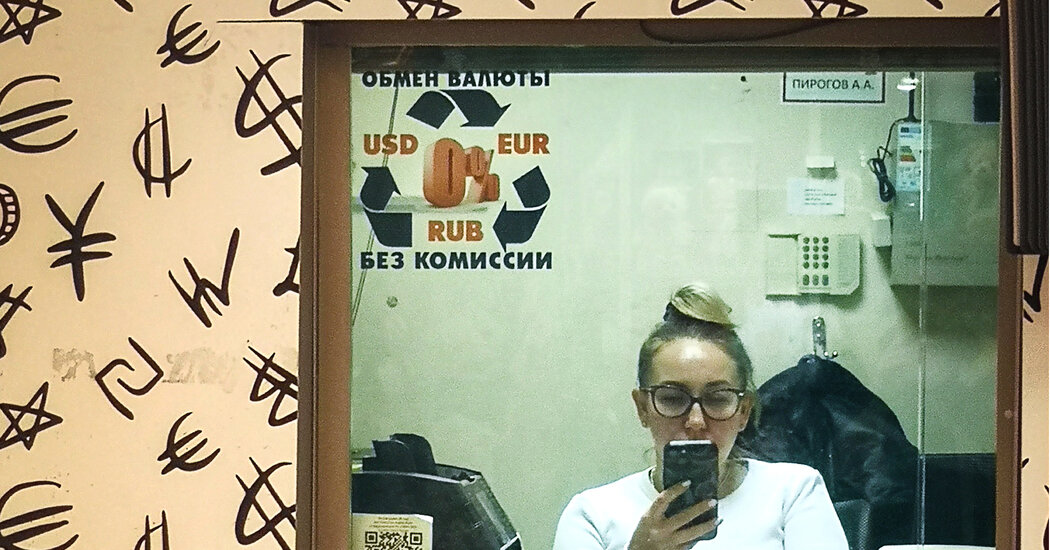 Russia Pushes a State-Controlled ‘Super App’ by Sabotaging Its Rivals