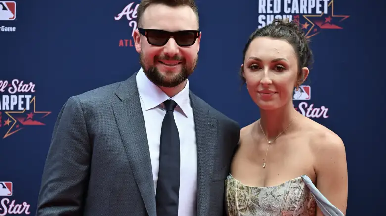 Mariners Cal Raleigh's Girlfriend Hannah's Clear Message on 'Big Dumper'