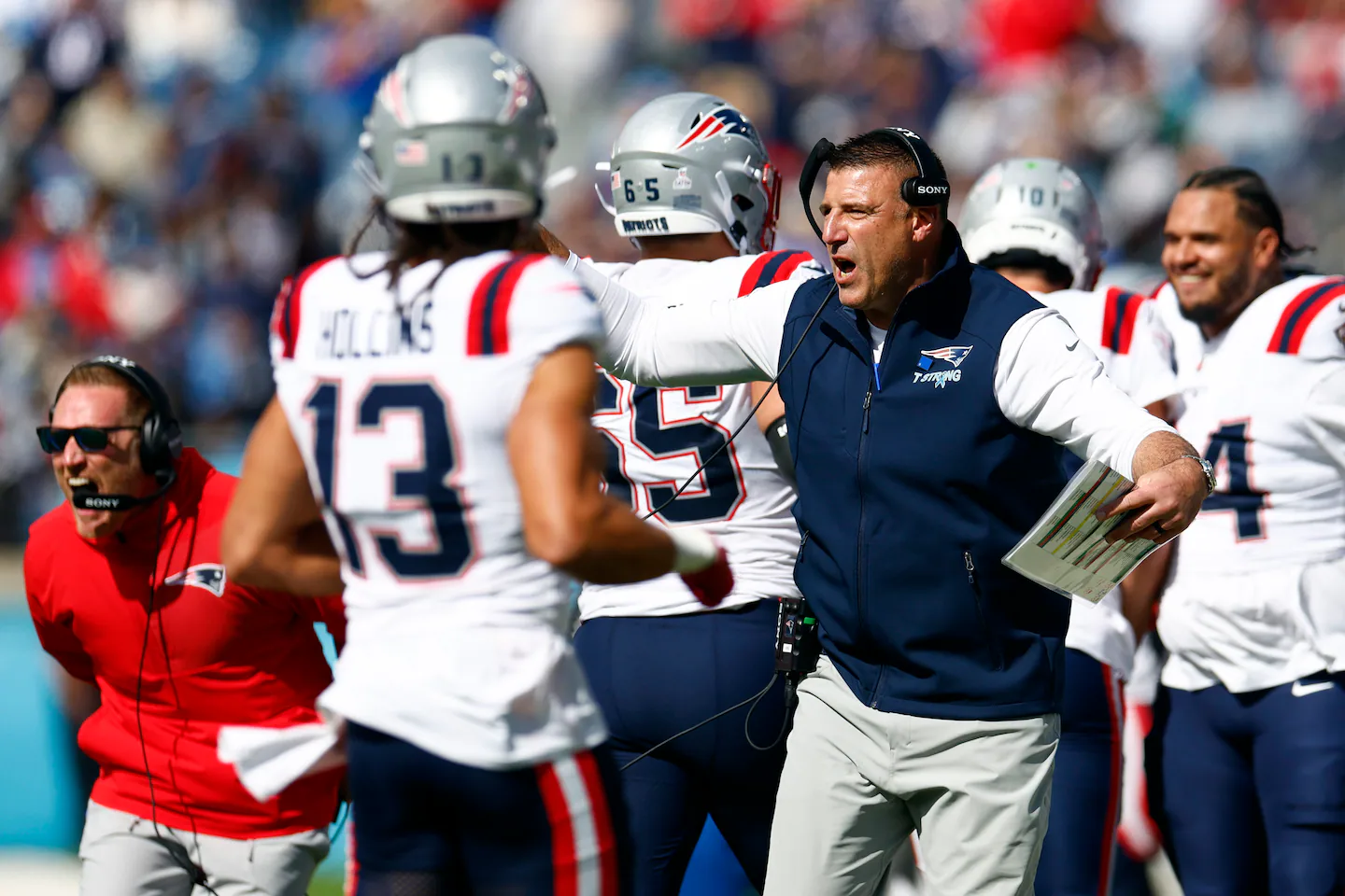 Patriots coach Mike Vrabel discuss return to Tennessee on WEEI