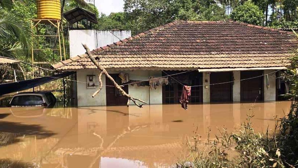 Flash floods inundate houses, shop at Cherupuzha as heavy rains batter hilly areas of Kannur in Kerala