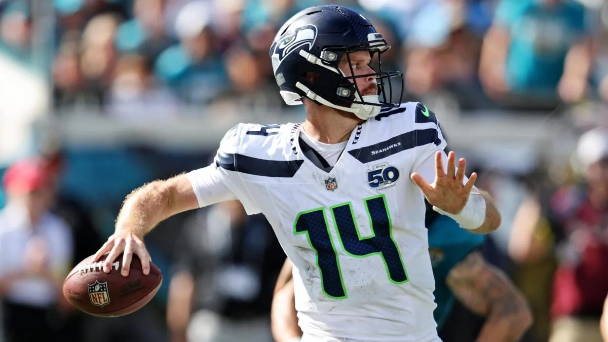'Monday Night Football' NFL player prop picks from self-learning AI for Bucs-Lions, Texans-Seahawks