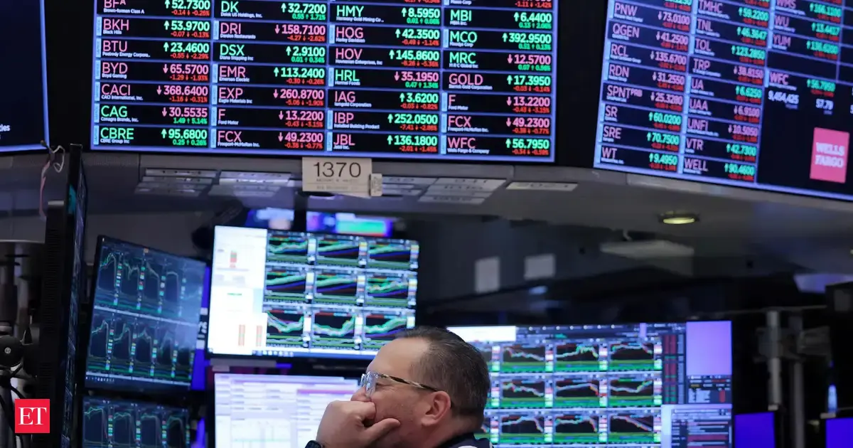US stock market top gainers & losers today: Apple, Supermicro, Expand Energy, EQT rise - while Oracle, AppLovin, Seagate, Western Digital fall