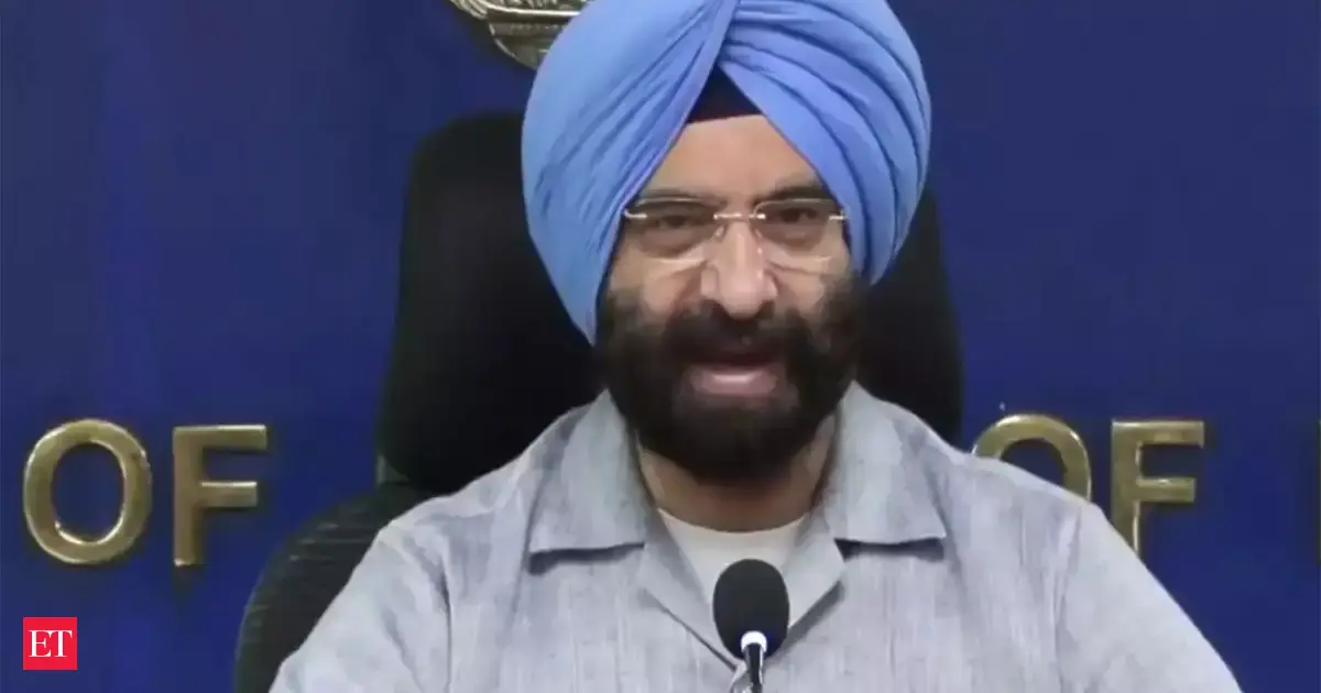Manjinder Sirsa accuses Punjab AAP of stubble burning; says Delhi's pollution only marginally up
