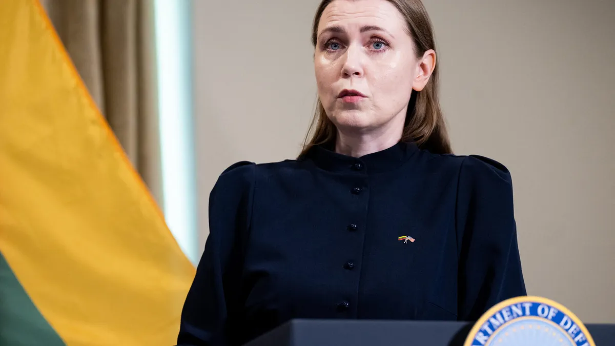 Lithuania’s defense minister decides to step down