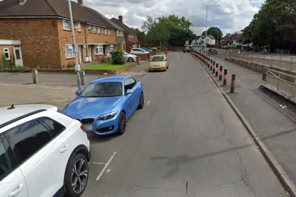 Man, 62, dies after fight on busy street as 43-year-old arrested for ‘murder’