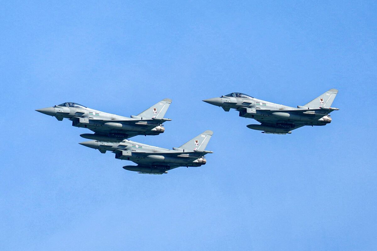 Erdogan Travels to Qatar, Seeking to Buy 24 Used Eurofighters
