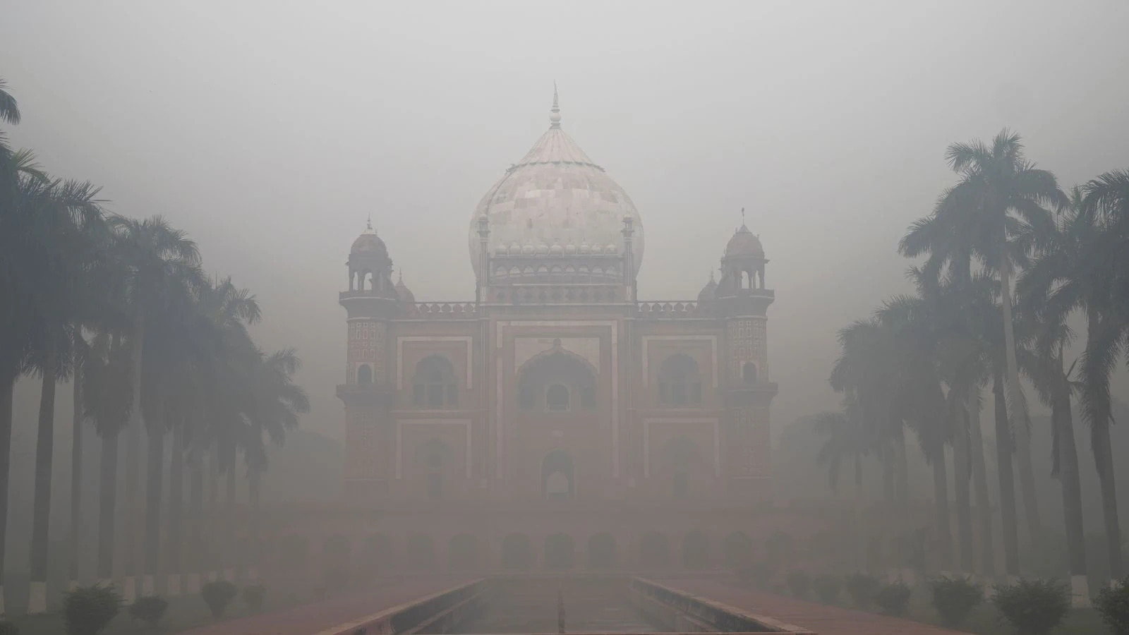 Still Breathlessly Searching For Cause Of Post-Diwali Pollution Spike In Delhi-NCR? News18 Clears The Air