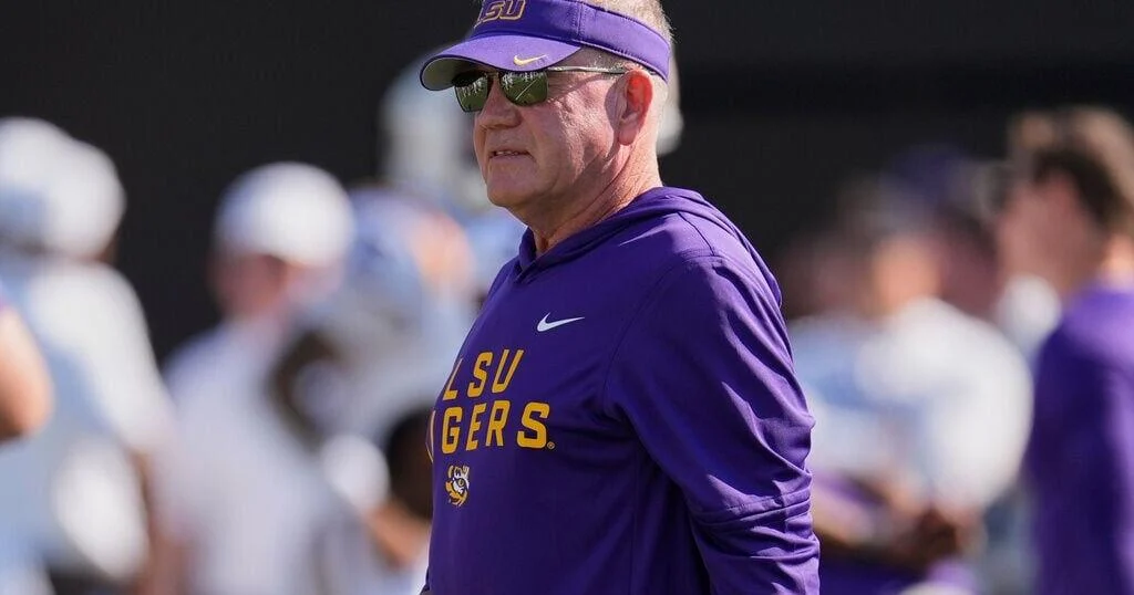 LSU football offense: Brian Kelly on playcalling, Joe Sloan