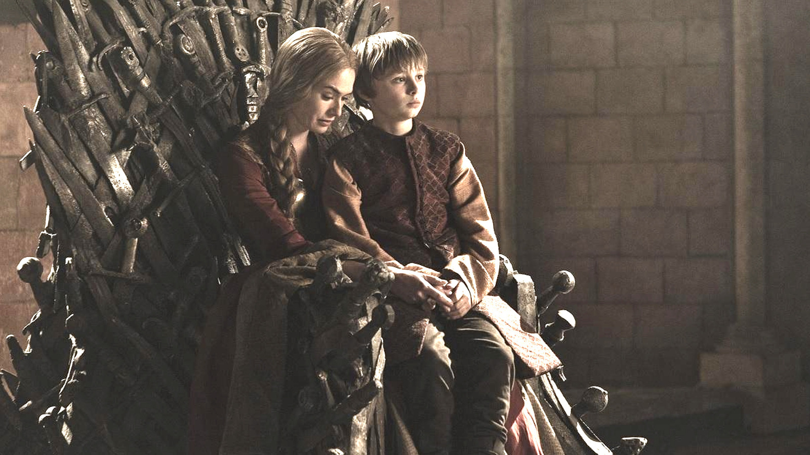 Why Queen Elizabeth Refused To Sit On The Iron Throne During A Game Of Thrones Set Visit