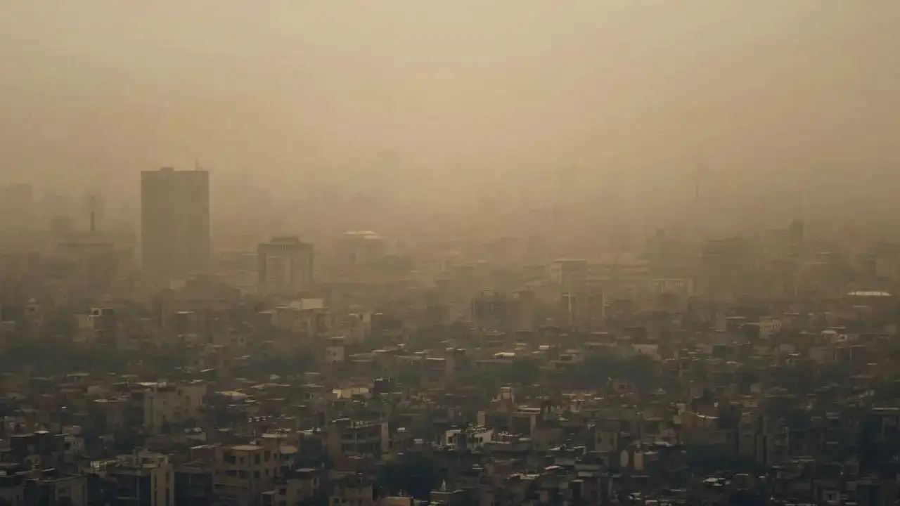 Not Firecrackers? Delhi Minister on 'Real Reason' Behind Delhi Smog