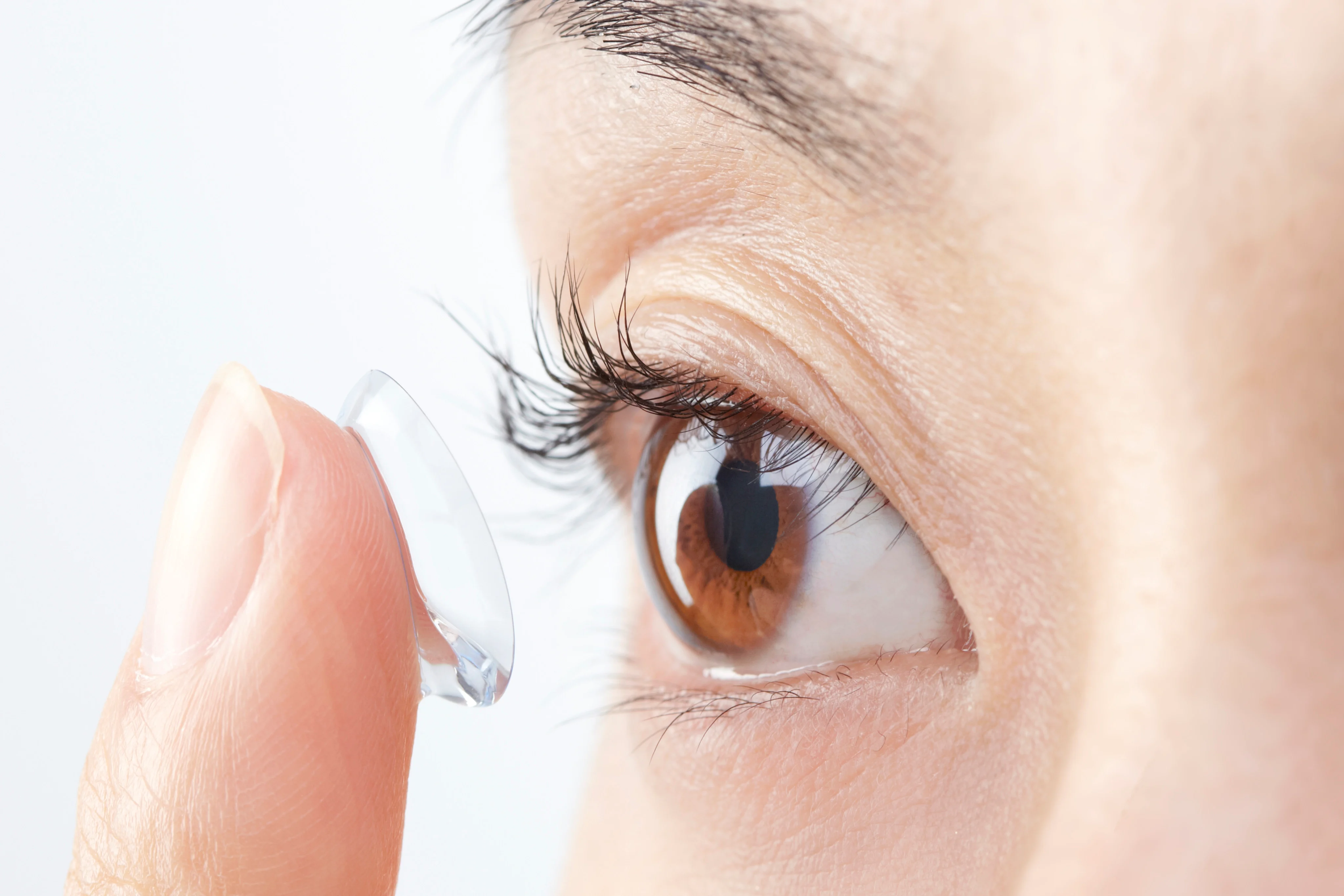Hong Kong eye specialists warn of risks of wearing unregulated contact lenses