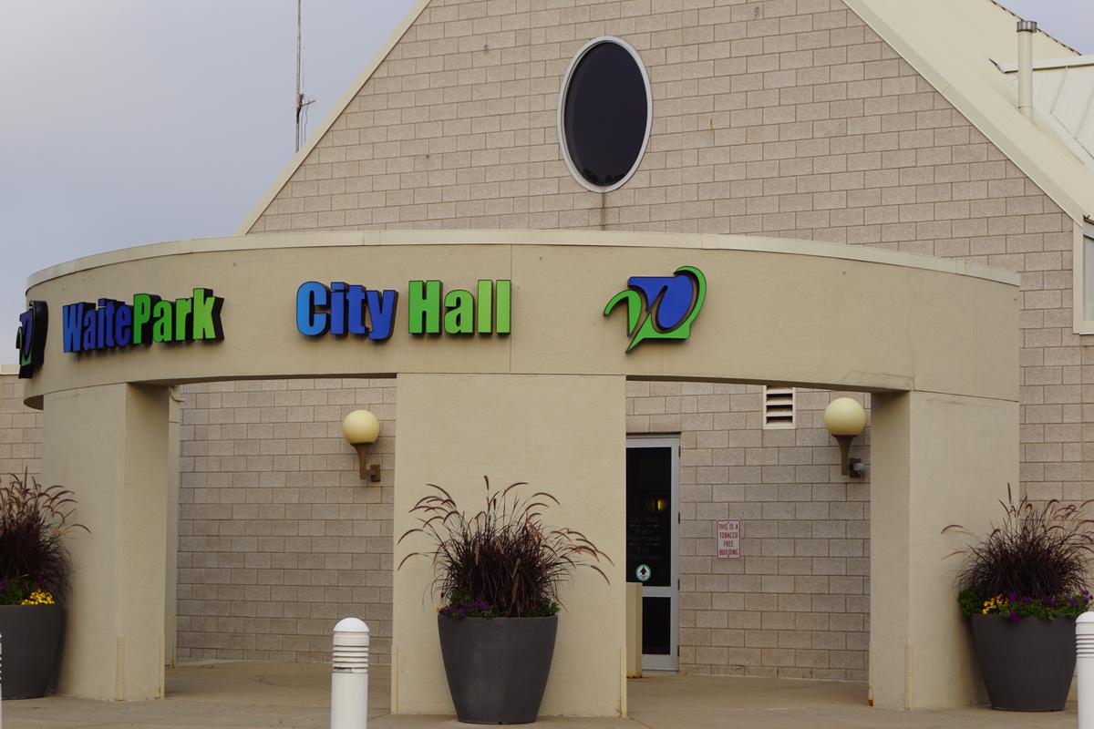 Unanimous Vote Changes Mayor's Term Length