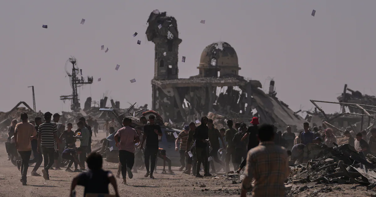 U.S. envoys visit Israel to bolster truce, and Gaza militants hand over a hostage’s remains
