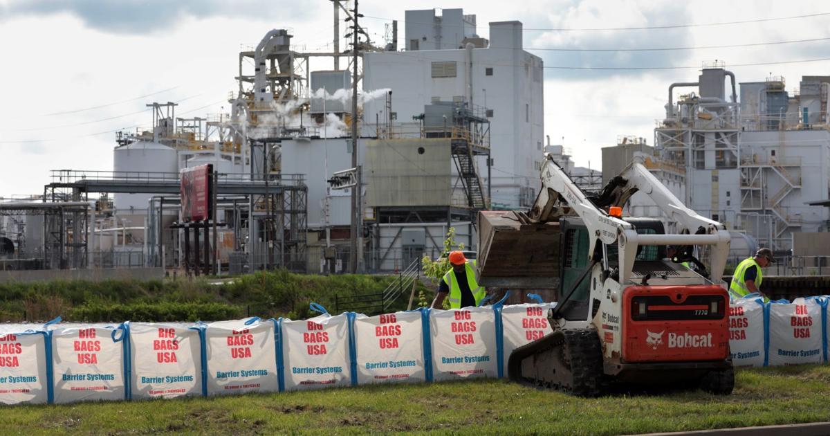 Kehoe hopes to convince Trump to restore $200M factory grant