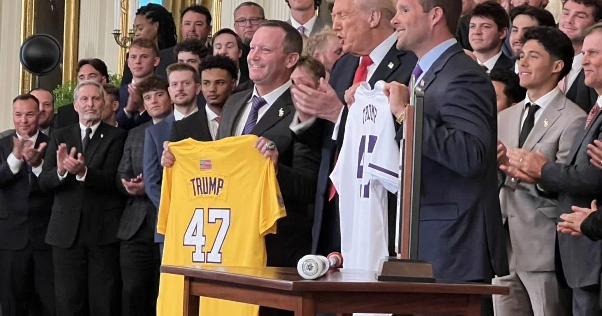 LSU Tigers Baseball team meets President Donald Trump