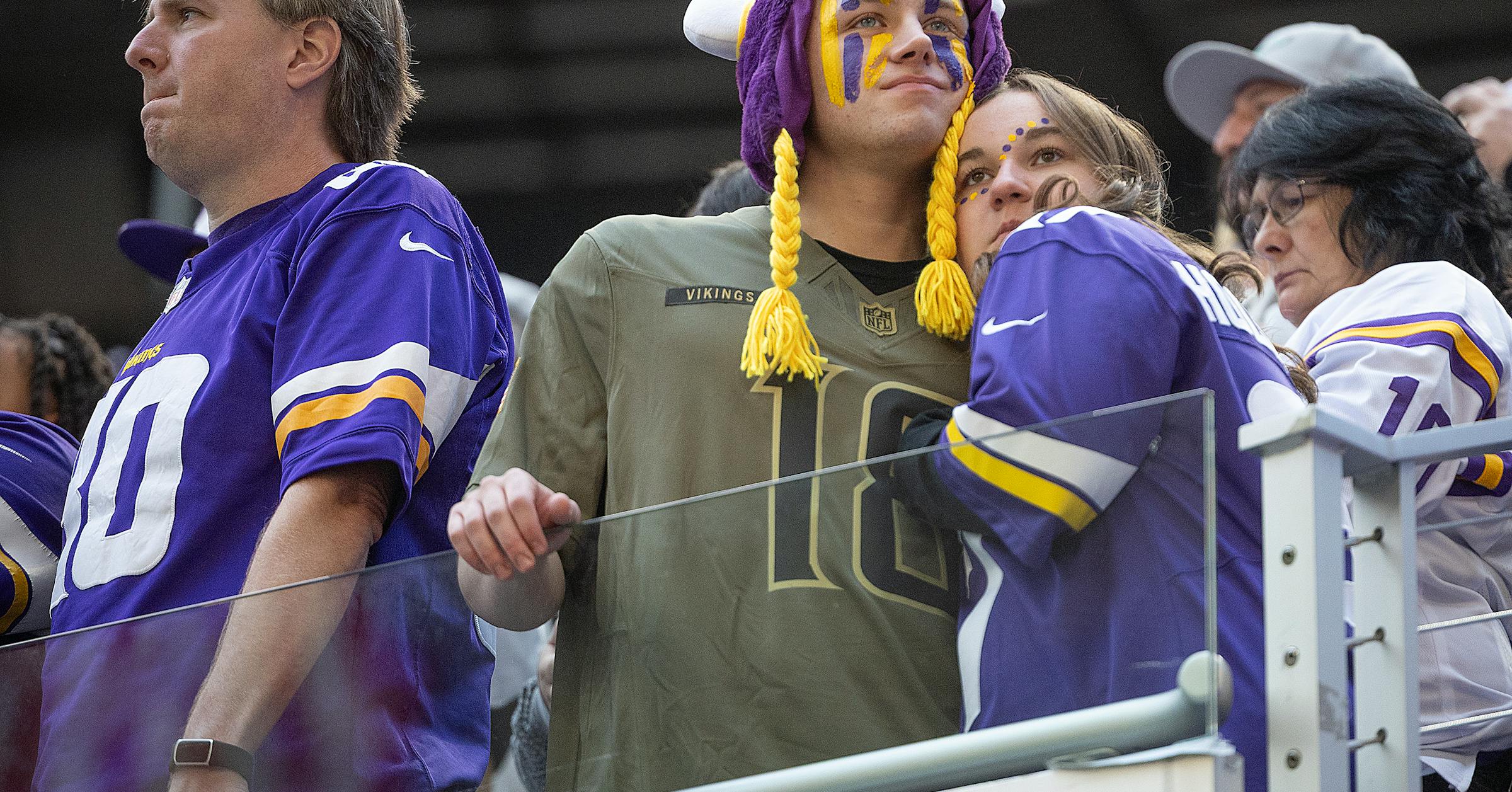 Minnesota Vikings head to L.A. hoping to avoid a losing streak
