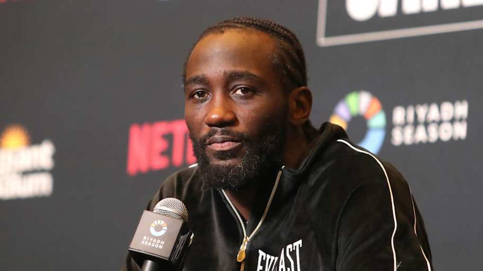 Canelo Alvarez’s Ex-Rival Shoots His Shot At Terence Crawford