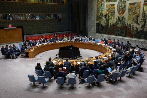 UN Security Council rejects bid by Russia, China to delay sanctions on Iran