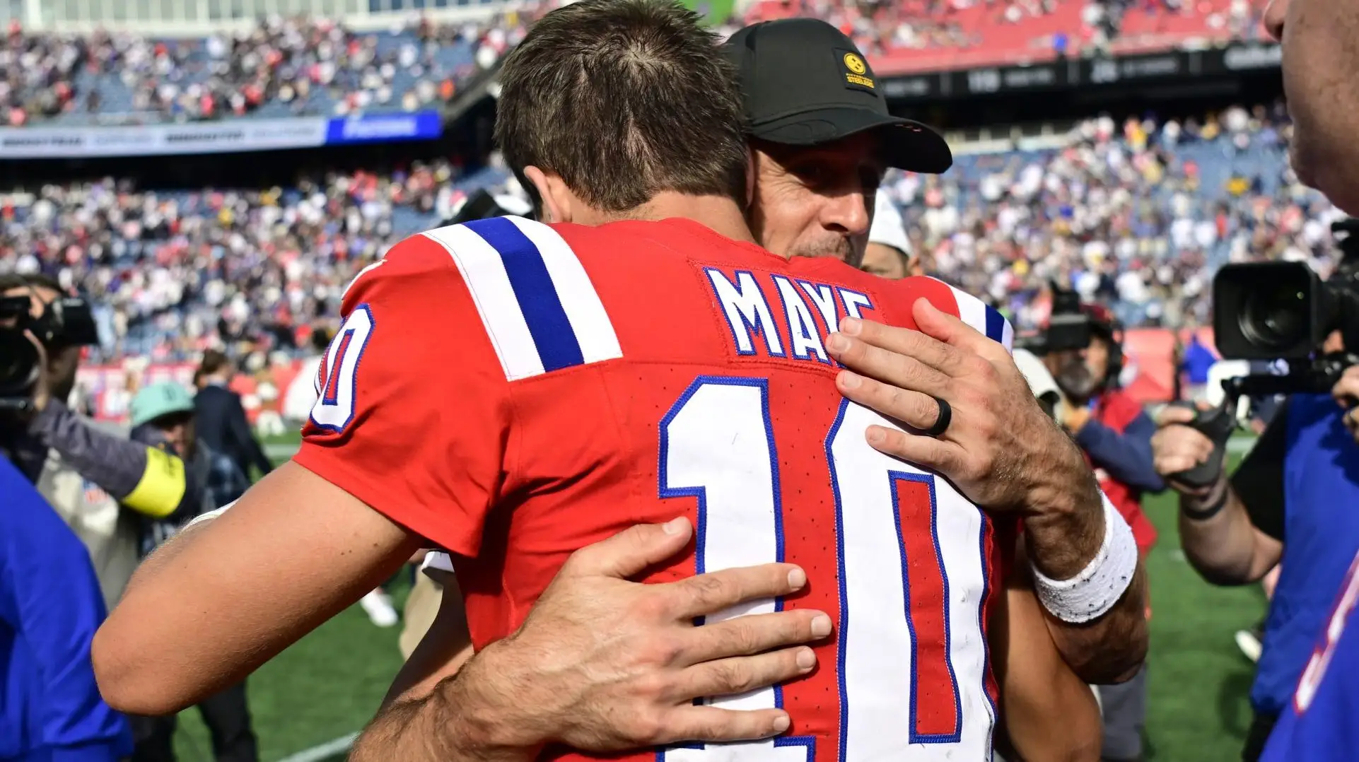 Patriots QB Drake Maye Already Getting Compared to NFL Legend