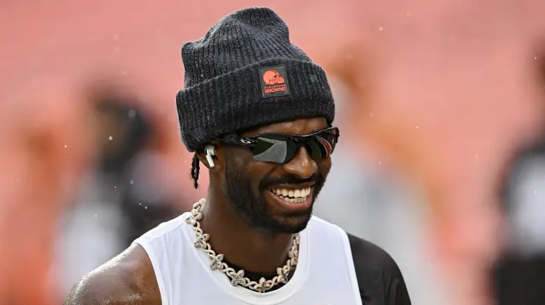 Shedeur Sanders First Move After Browns Blowout Turns Heads