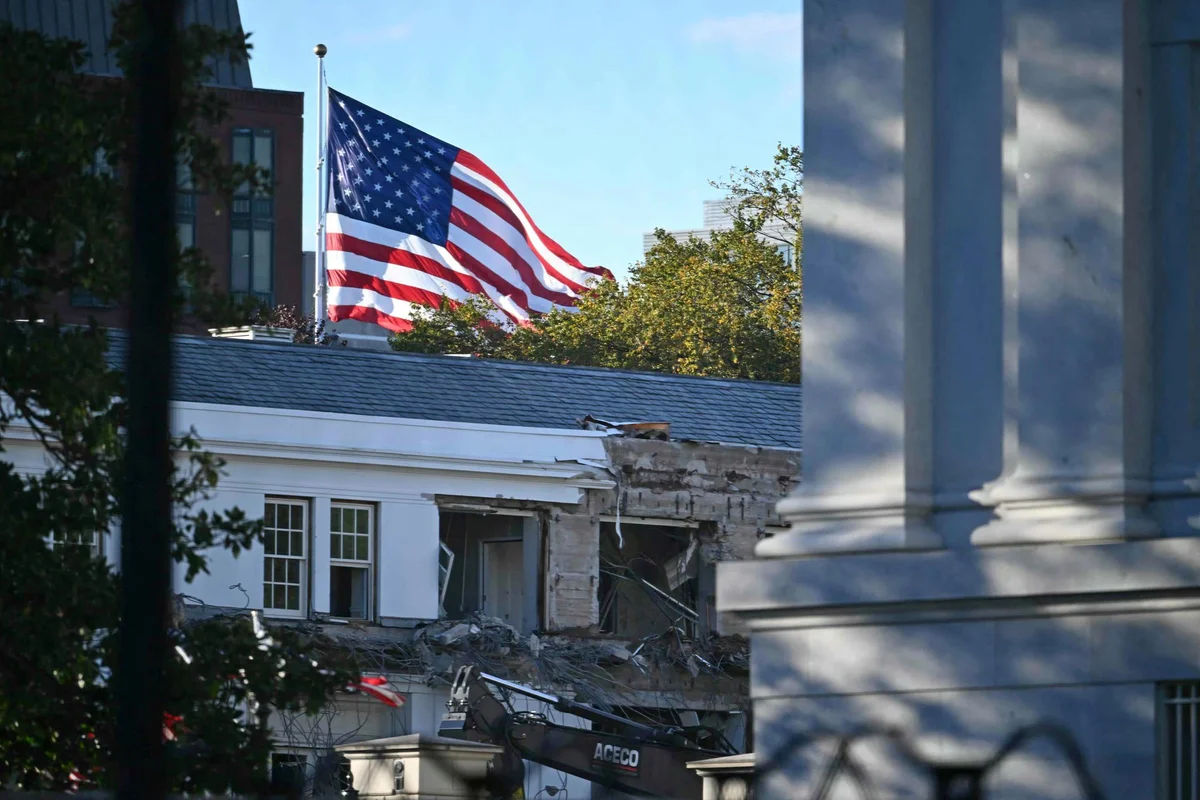 Viral images of White House demolition spark edict to Treasury staffers next door after critics shred Trump ballroom work as ‘grotesque’