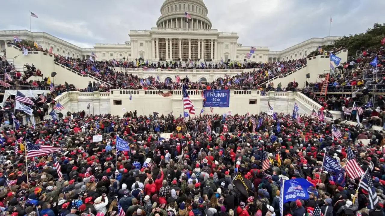 Did FBI Send 274 Agents To Capitol For J6? Fact-Checking Viral 'Bombshell' Report Shared by Trump