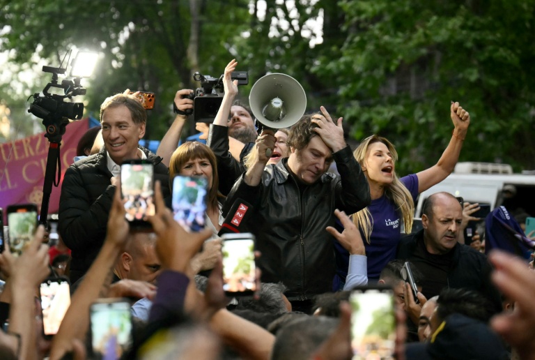 Crisis-hit Argentina Inks $20 Bn Rescue With US