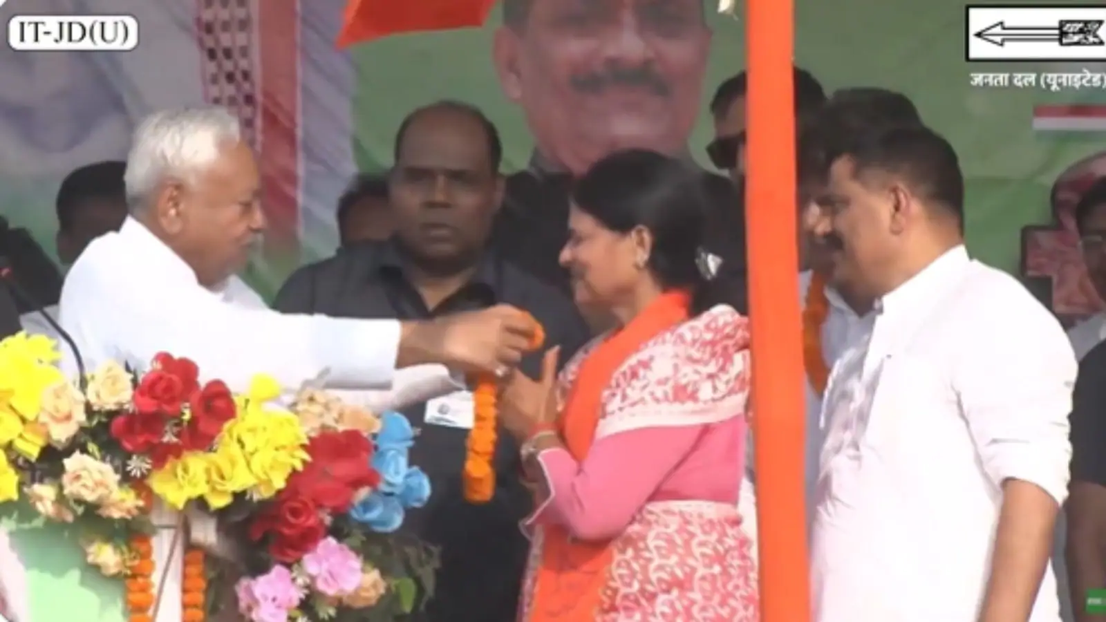 'You're The One Who's Strange': Tejashwi Reacts To Nitish Garlanding Woman Candidate At Bihar Rally