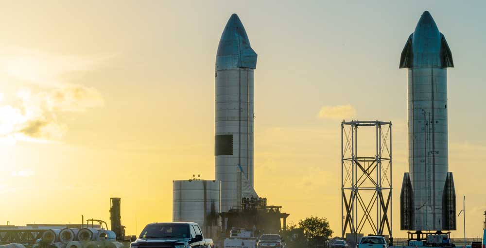 SpaceX Delays Risk NASA Moon Mission. Rivals Rally On Contract Potential.