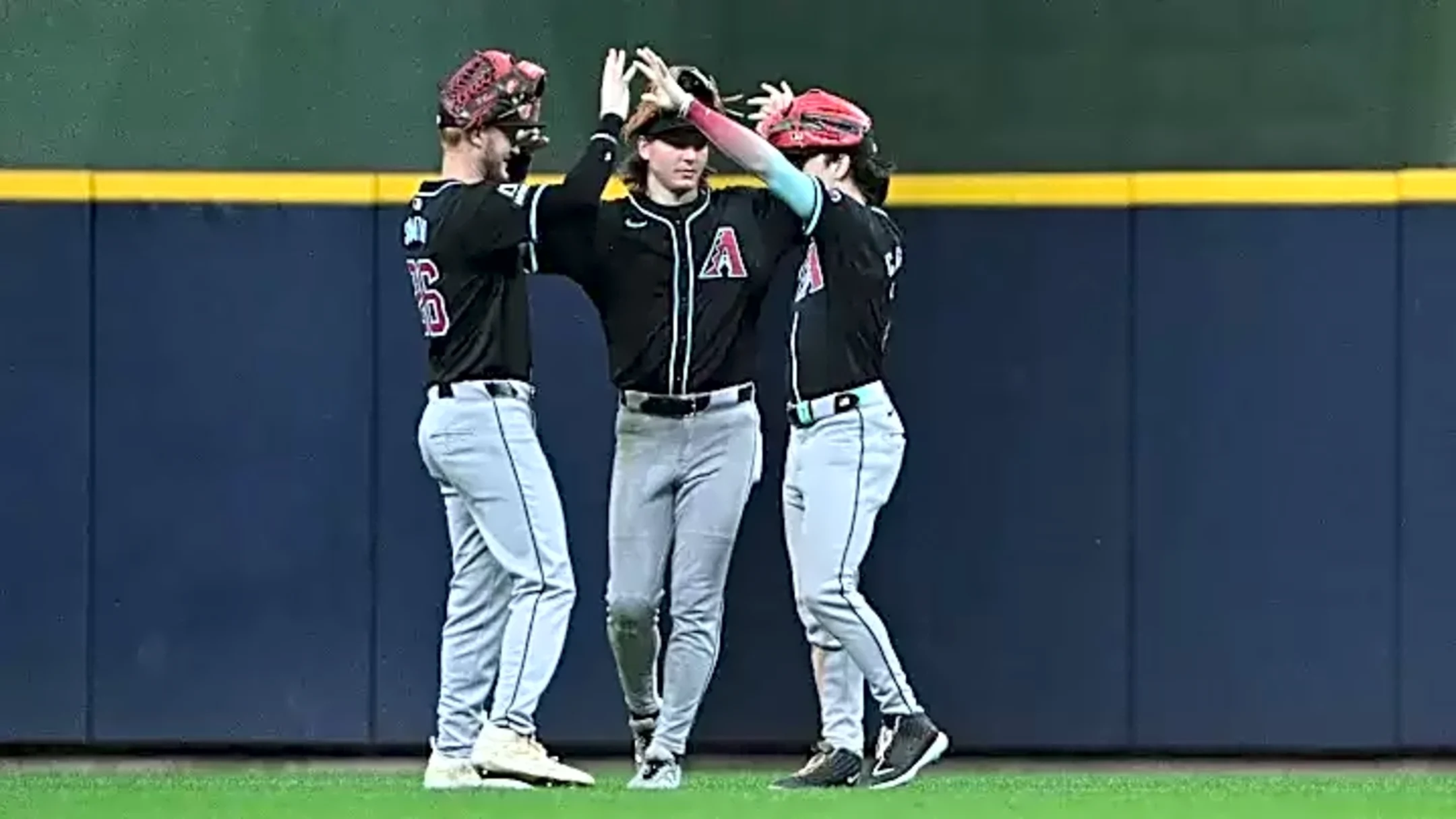 Torey Lovullo Sends Urgent Message to Diamondbacks Clubhouse Amid Intense Wild Card Battle with Mets & Reds